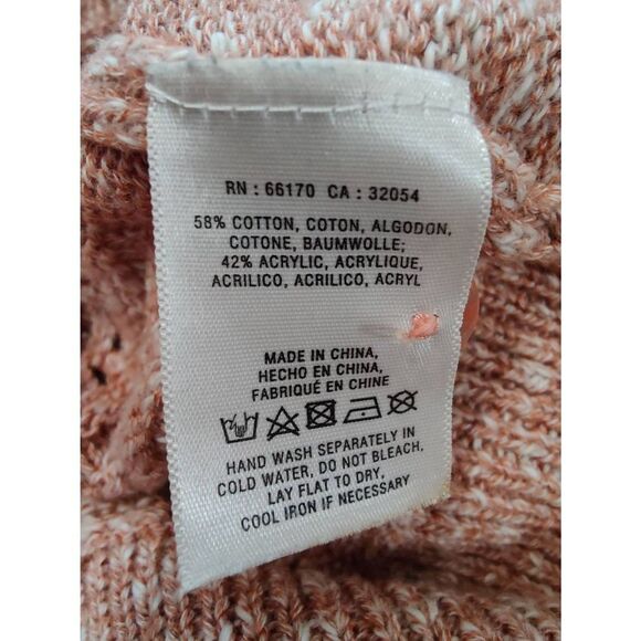 Moth crocheted cropped sweater with buttons down the back - Picture 5 of 5